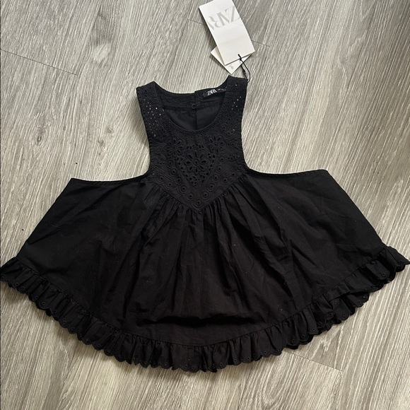 NWT Zara Floral Embroidered Black High Neck Top - Picture 2 of 6